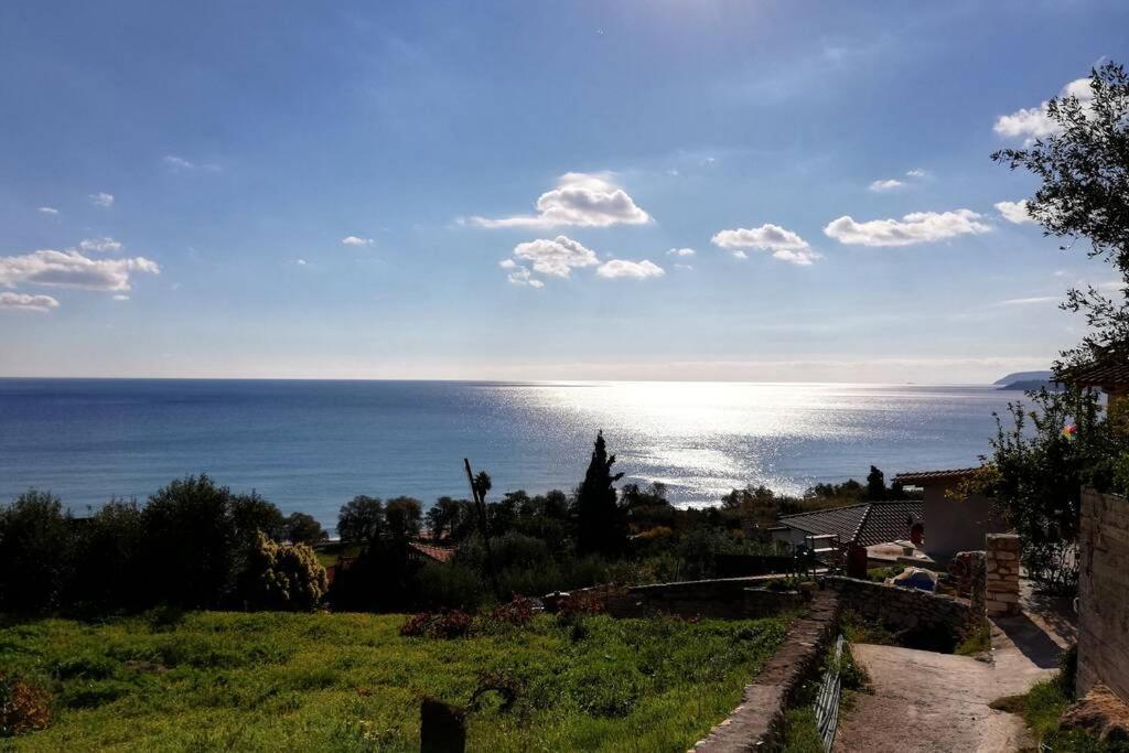 Ueber Den Daechern Von Koroni ภายนอก รูปภาพ