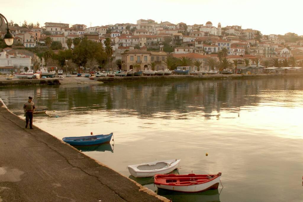 Ueber Den Daechern Von Koroni ภายนอก รูปภาพ
